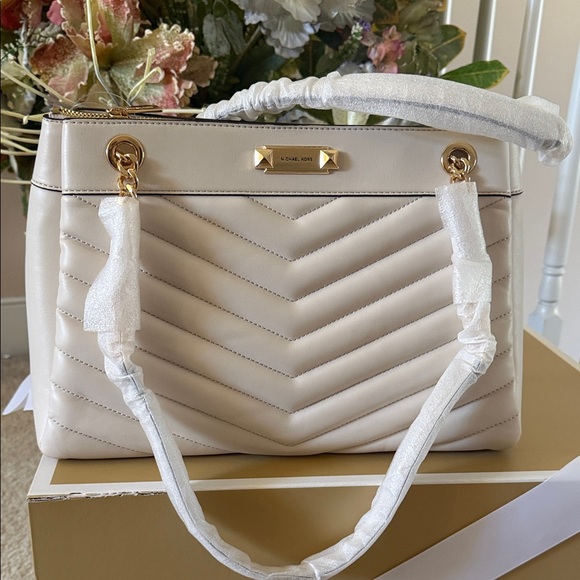 Michael Kors Handbags - Michael Kors Whitney Large Shoulder Tote Gold Hardware 13x10